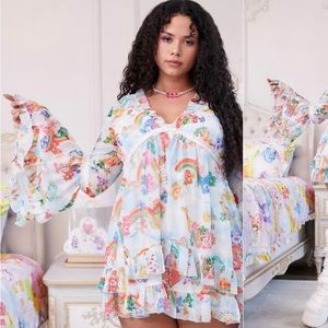 Tried on never worn hard to find